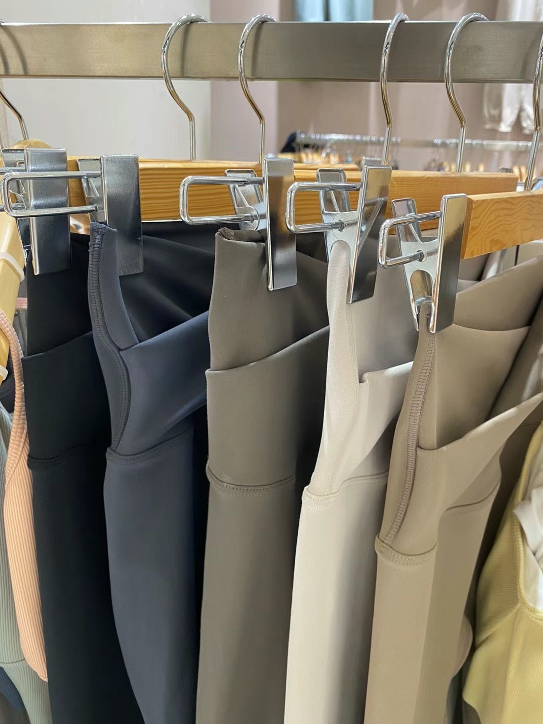 Light Ice Cross Line Leggings