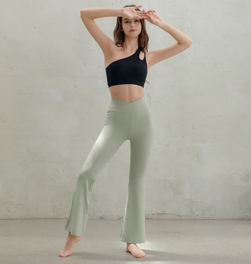 Air Light Overlap Bootcut Leggings
